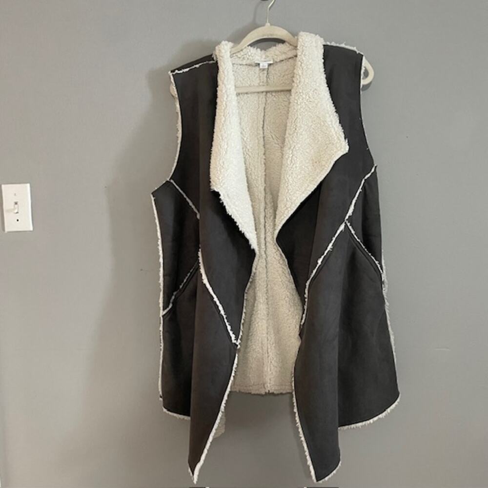 LuLaRoe Gray Faux Suede Sherpa Vest LARGE Festival Boho Western Cottage Country